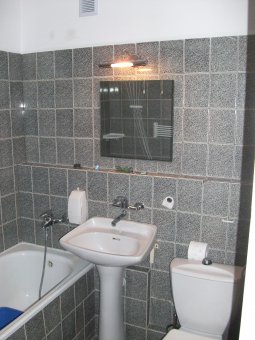 Zdjęcie do ogłoszenia TRZY POKOJOWE MIESZKANIE OBOK SKY TOWER, WAKACJE P