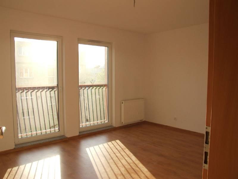 Zdjęcie do ogłoszenia MIEJSCE W DWUOSOBOWYM POKOJU NA UL. HUBSKIEJ