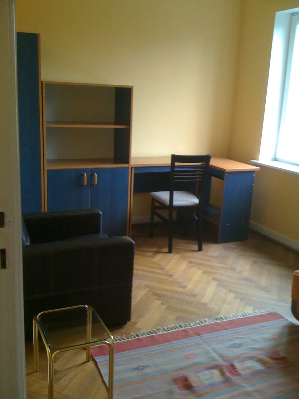 Zdjęcie do ogłoszenia 2 pokoje z łazienką dla studentek 1-2 roku UM/UŁ, całe piętro willi - Narutowicza przy Radiostacji