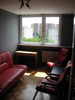 Zdjęcie do ogłoszenia PARNICKIEGO (Różanka), 2 JEDNOOSOBOWE pokoje. Mieszkanie po remoncie.