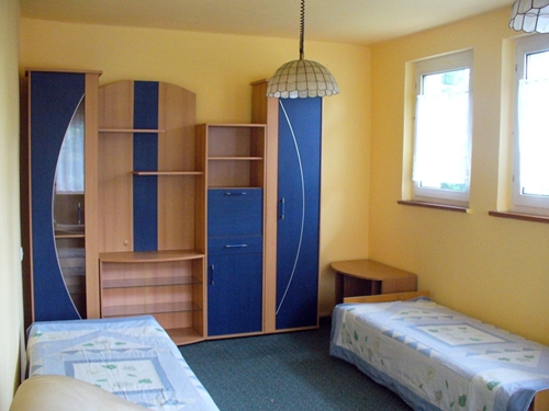 Zdjęcie do ogłoszenia 2 pokoje w mieszkaniu studenckim ( parter domu)