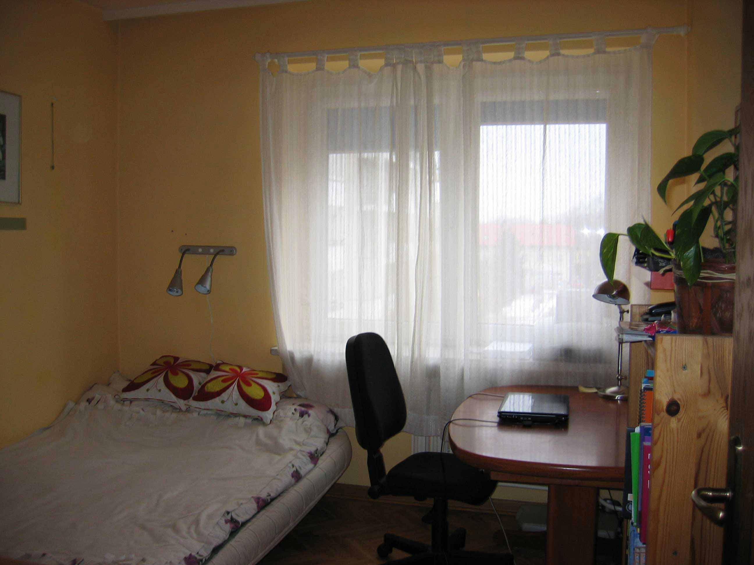 Zdjęcie do ogłoszenia Umeblowany pokój w mieszkaniu studenckim od sierpnia!!